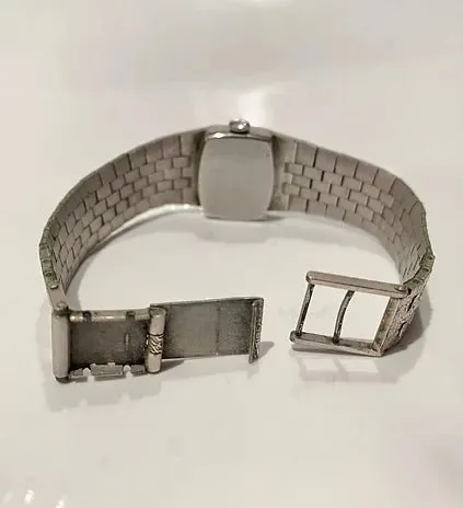 1970s BULOVA SILVER MESH METAL DRESS WATCH