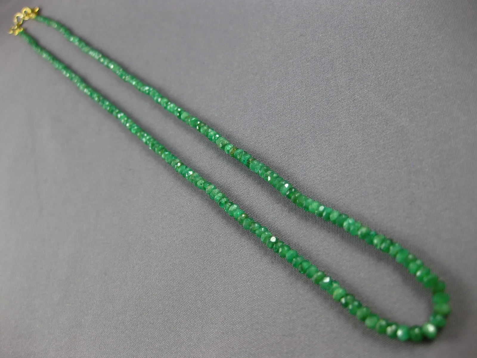 ESTATE LONG 23.0CT AAA EMERALD GOLD FILLED 3D CLASSIC MULTI BEAD FUN NECKLACE