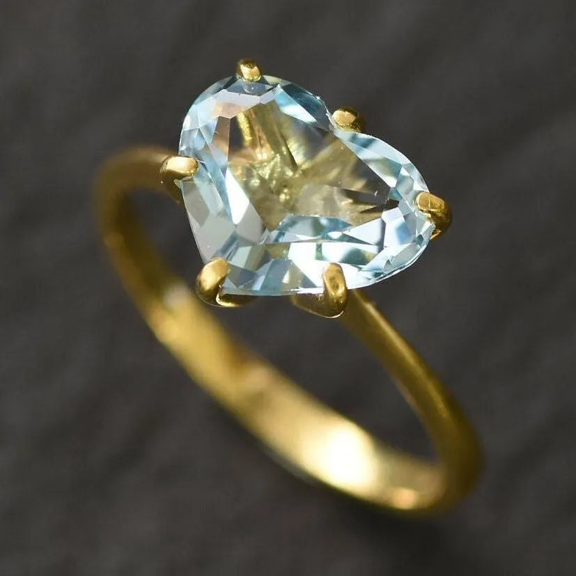 Gold Topaz Ring - Blue Heart Ring - Vintage Solitaire Ring