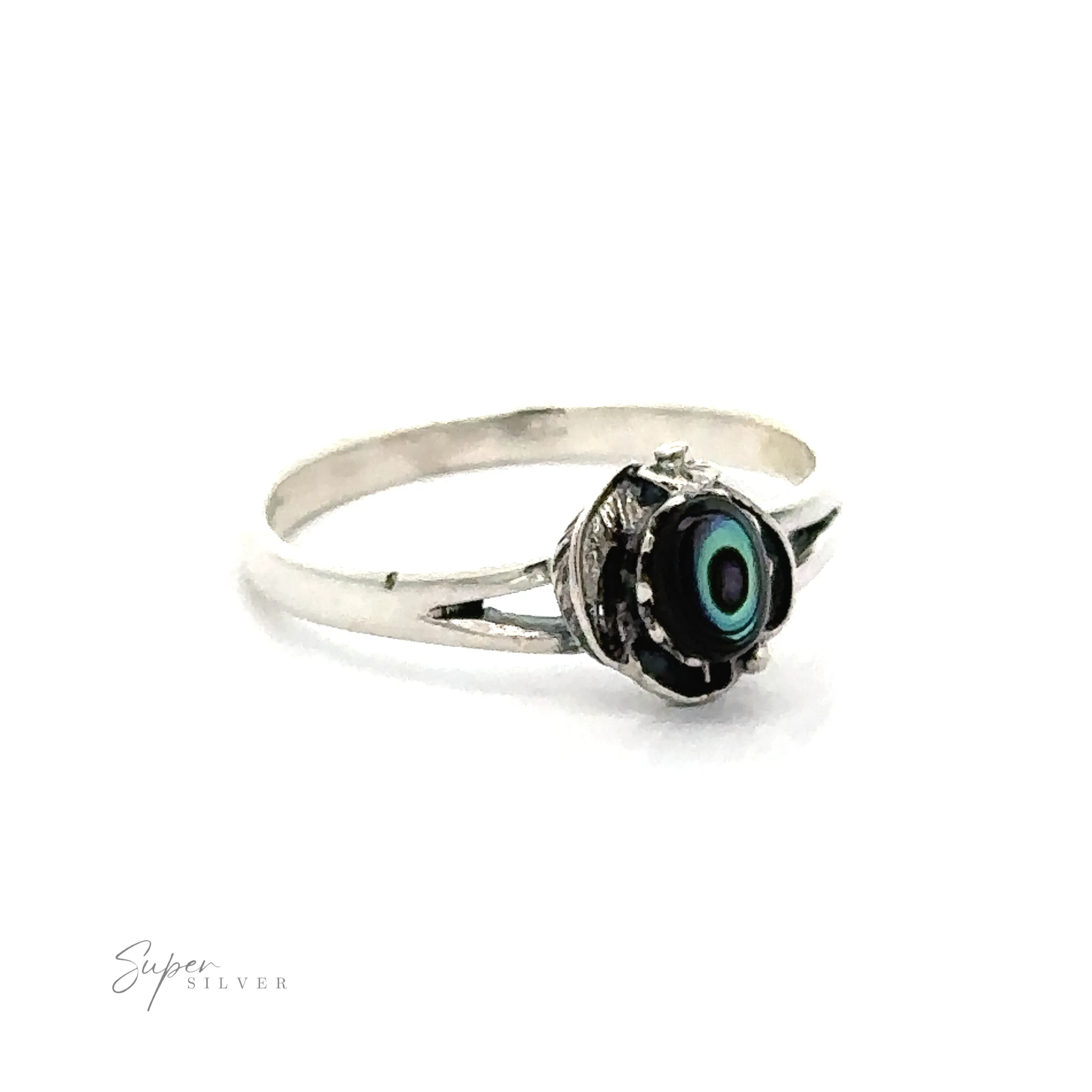 Inlay Stone Ring With Delicate Detailing