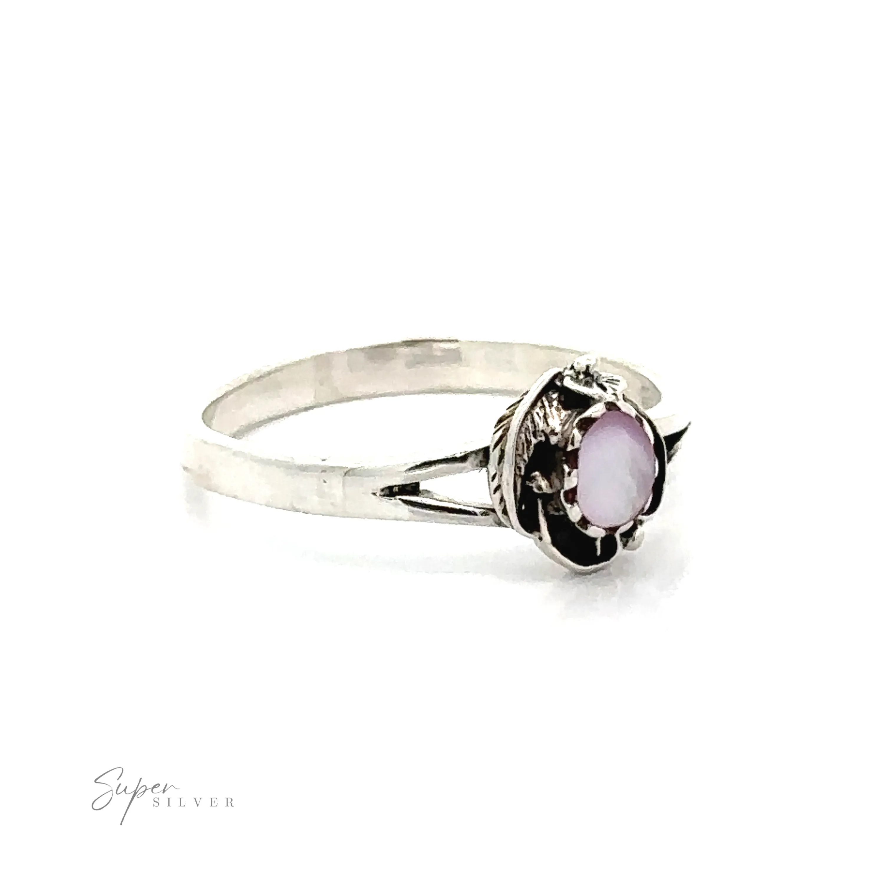 Inlay Stone Ring With Delicate Detailing