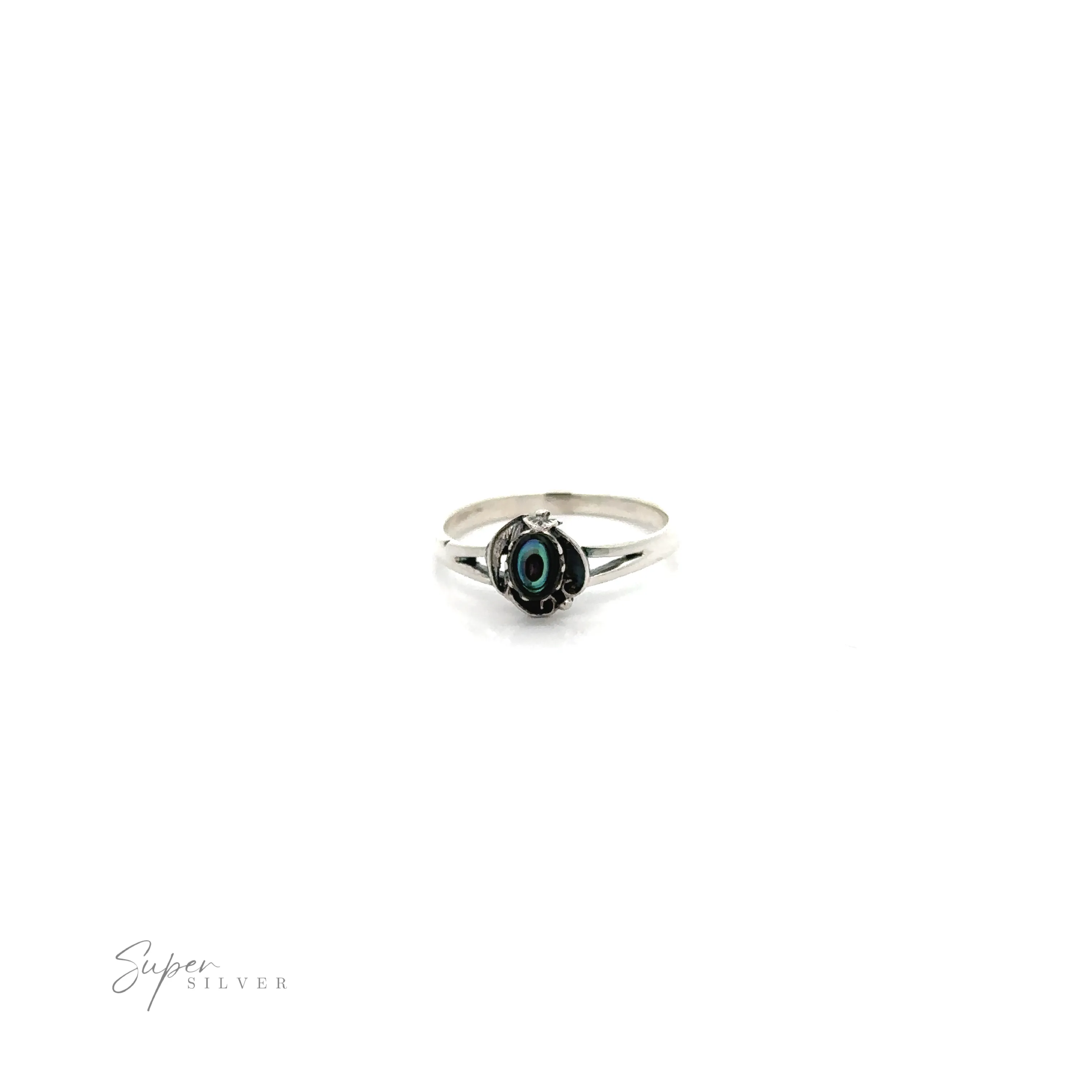 Inlay Stone Ring With Delicate Detailing